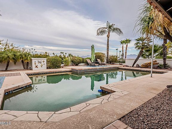 3rd image of 15327 E THISTLE Drive