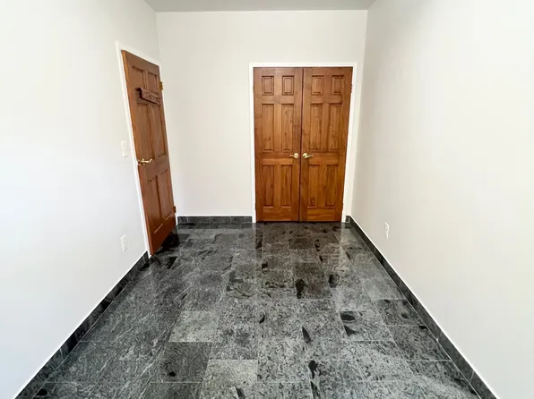 36-09 28th Avenue image 21 of 30