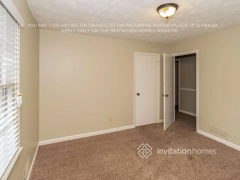 2764 Michelle Cir — Photo 15
