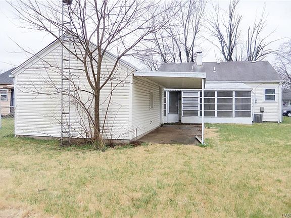 5th image of 209 W Circle Dr