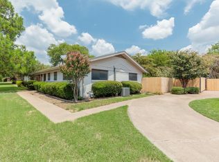 812 Glenda Dr, Bedford, TX 76022