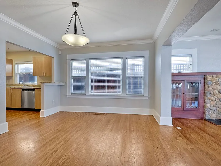 4052 Albatross St — Photo 7