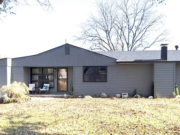 1124 N 7th St, Arkansas City, KS 67005