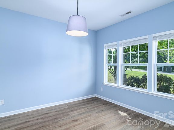 5th image of 7129 Dove Field Ln