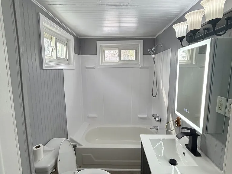 191 Parkinson Ave — Photo 5
