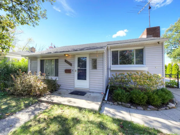 5324 Newberry St, Wayne, MI 48184