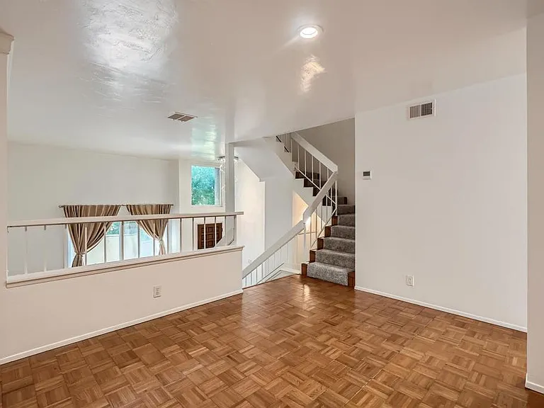 3253 Caminito Eastbluff — Photo 14
