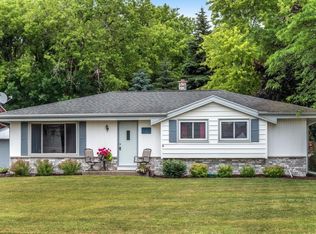 W238N6778 Laurie Ln, Sussex, WI 53089
