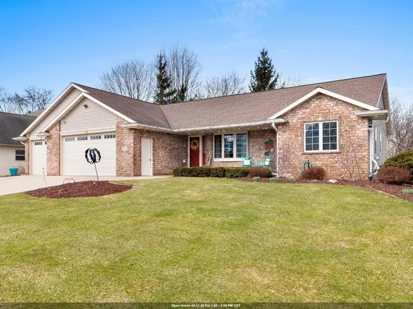 801 Pinecrest Rd, Green Bay, WI 54313