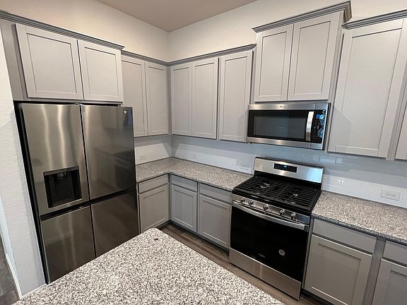 3rd image of 9202 Novacek Blvd