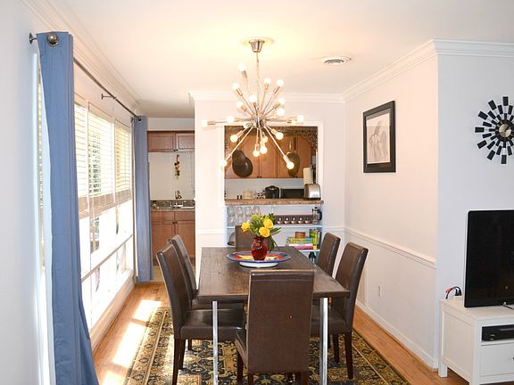 5th image of 1041 Forest Brook Dr