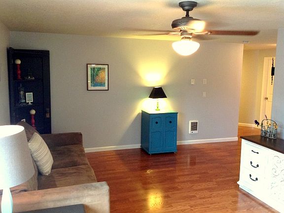 5th image of 11008 NE 98th St