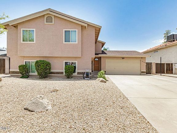 2nd image of 713 E Palomino Dr