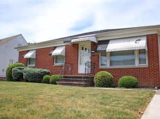 1538 Rush Rd, Wickliffe, OH 44092