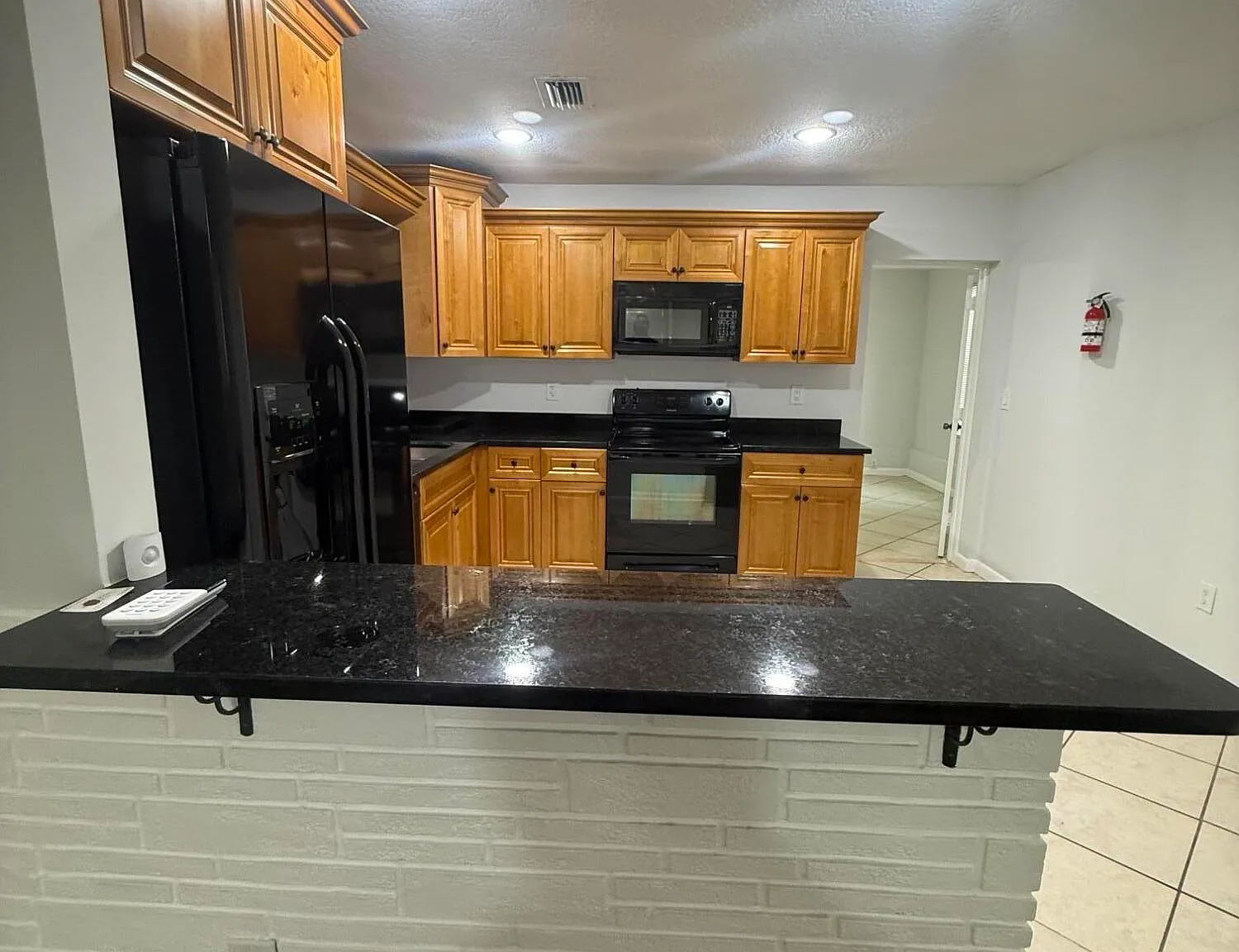 3 bed, 2.0 bath, 1109 sqft, $3,000 — Photo 4
