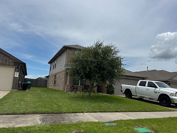 3rd image of 8106 Oakleaf Meadow Ct