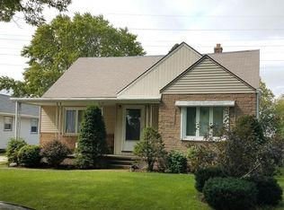 4207 S 10th St, Milwaukee, WI 53221