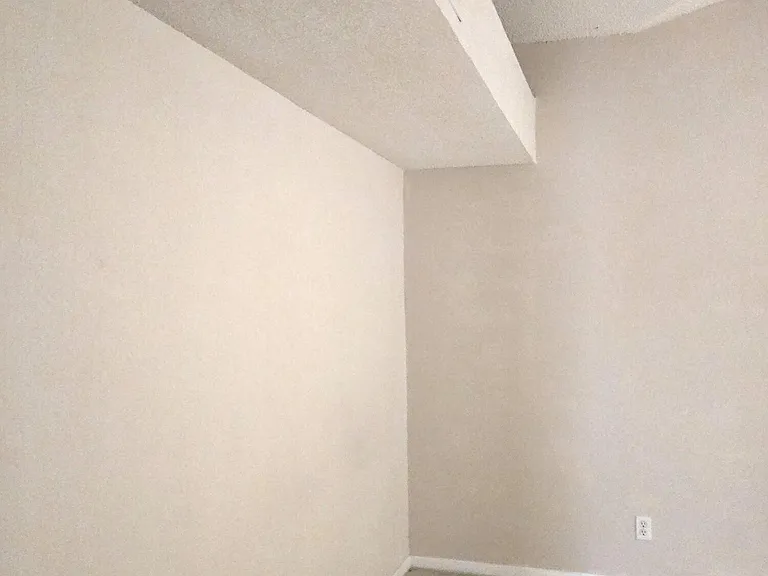 709 La Chapa Ave — Photo 10