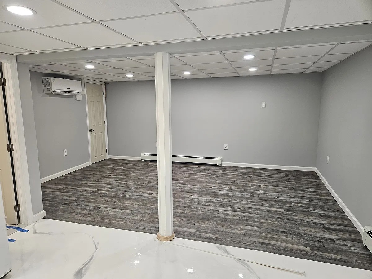LIVING ROOM - Corlett Pl