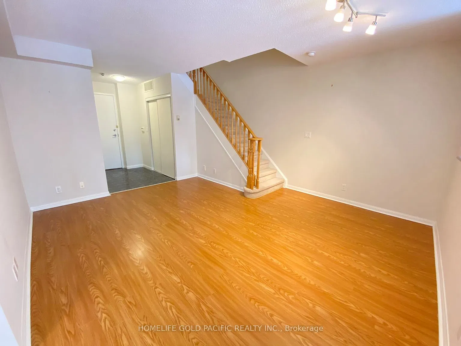 4 bed, $3,950 — Photo 3