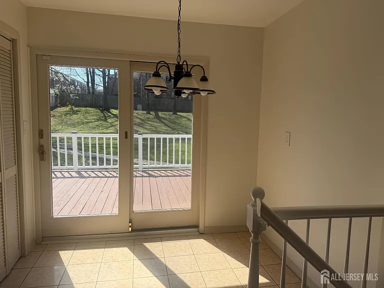 13 Oakwood Dr — Photo 4