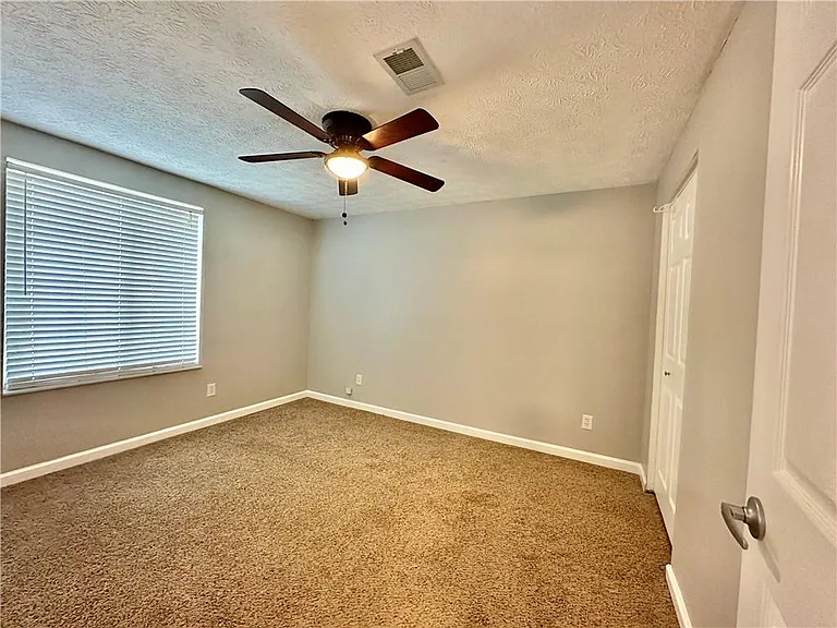 2848 Ancient Oak Ct — Photo 12