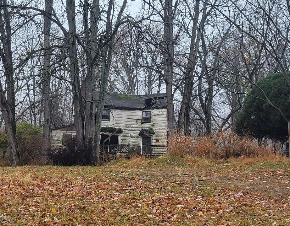 2nd image of 2204 Dargan Rd