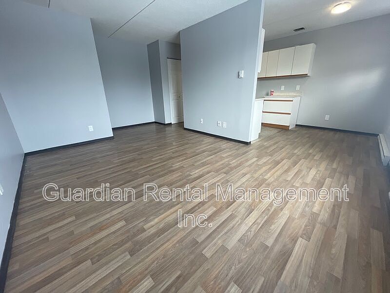 1st image of 525 Ford St N APT 10