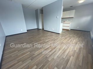 525 Ford St N APT 10, Thunder Bay, ON P7C4Z1