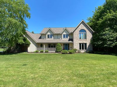 N18W28992 Golf Rdg S, Pewaukee, WI, 53072