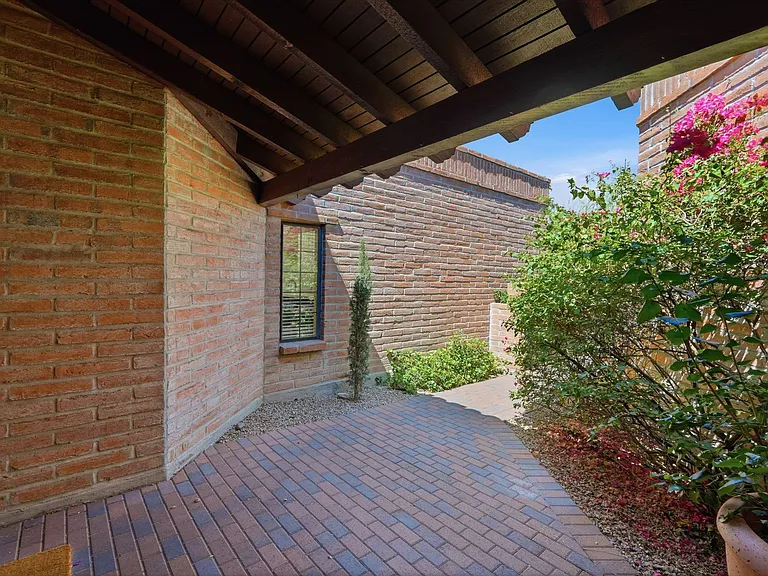4380 N Camino De Carrillo — Photo 9
