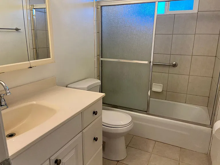 6260 Riverside Blvd — Photo 8