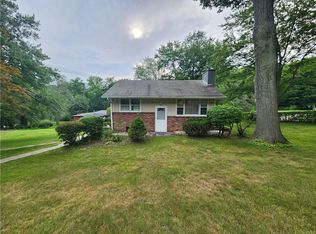 49 Woodbine Dr, Mahopac, NY 10541