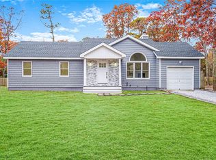 1 Carols Way, Hampton Bays, NY 11946