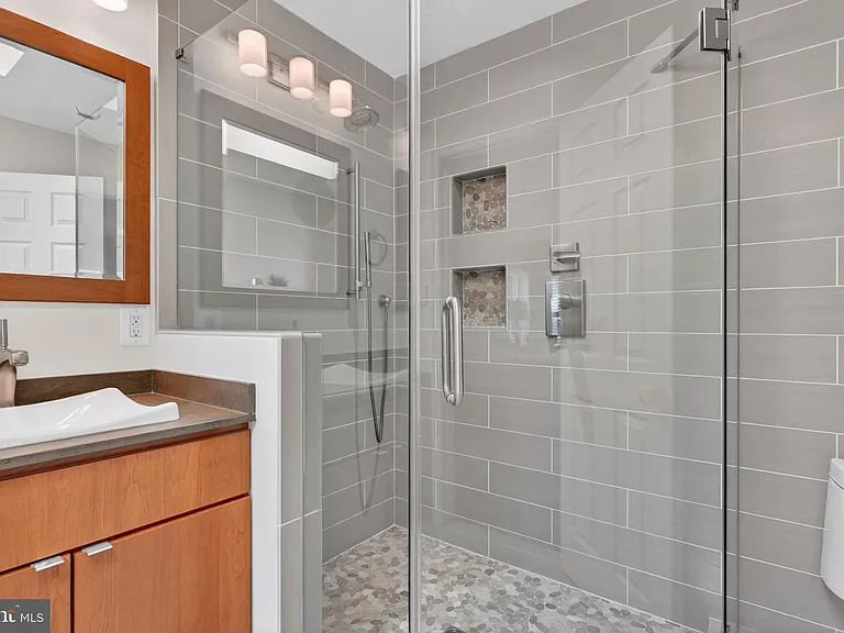 6635 Dunwich Way — Photo 21