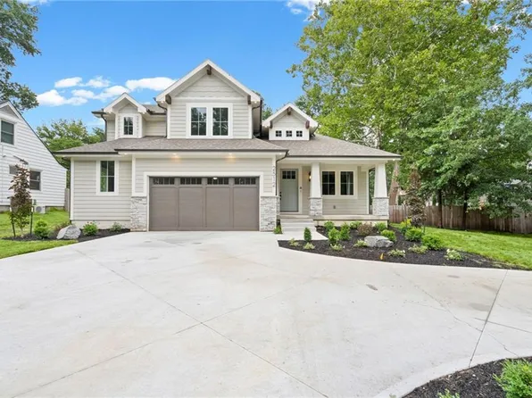 2512 Somerset Dr, Prairie Village, KS 66208