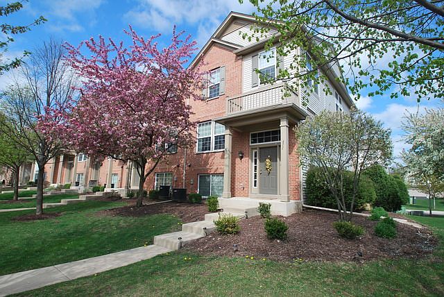 1st image of 471 Conservatory Ln #471