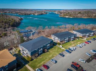 145 Essex Ave APT 305, Gloucester, MA 01930