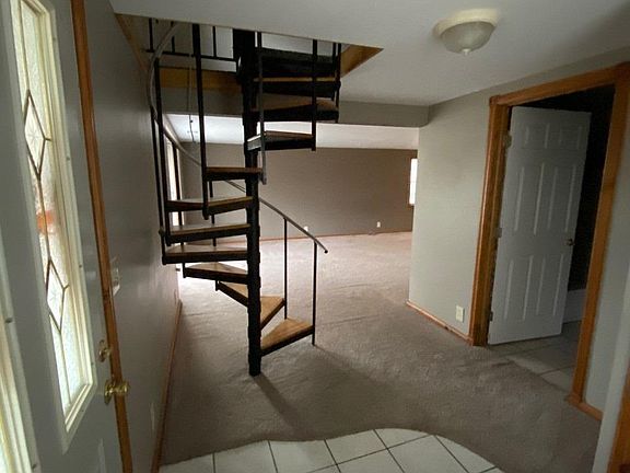 4th image of 1609 E 8th Ave
