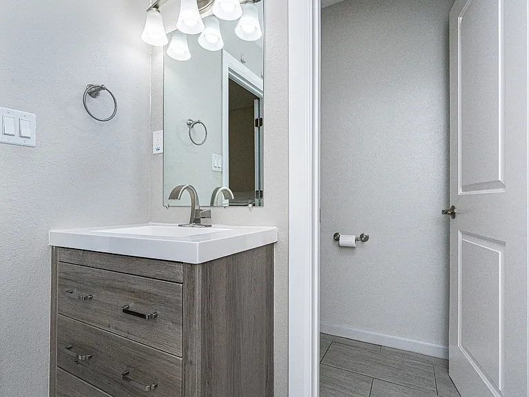 1512 S Beck Ave — Photo 11