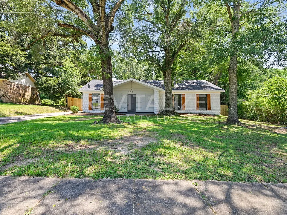 5812 Hanging Moss Ct