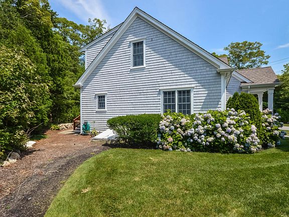 2nd image of 464 N Falmouth Hwy #7D