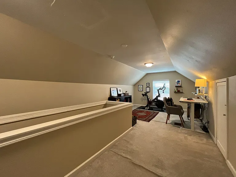 6640 NE Roselawn St — Photo 34