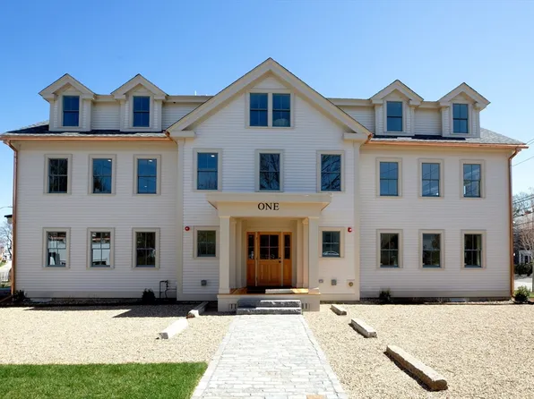 1 Jewett St #3, Rockport, MA 01966