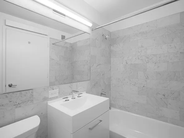 75 West End Avenue image 10 of 34