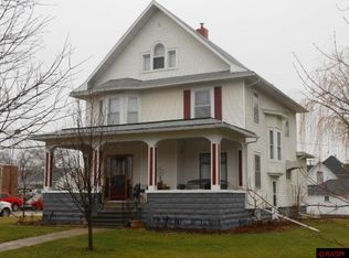 203 W 7th St, Blue Earth, MN 56013