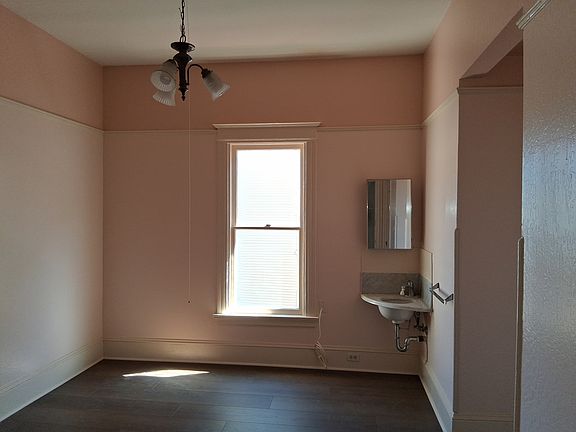 4th image of 114 N 5th St #Red