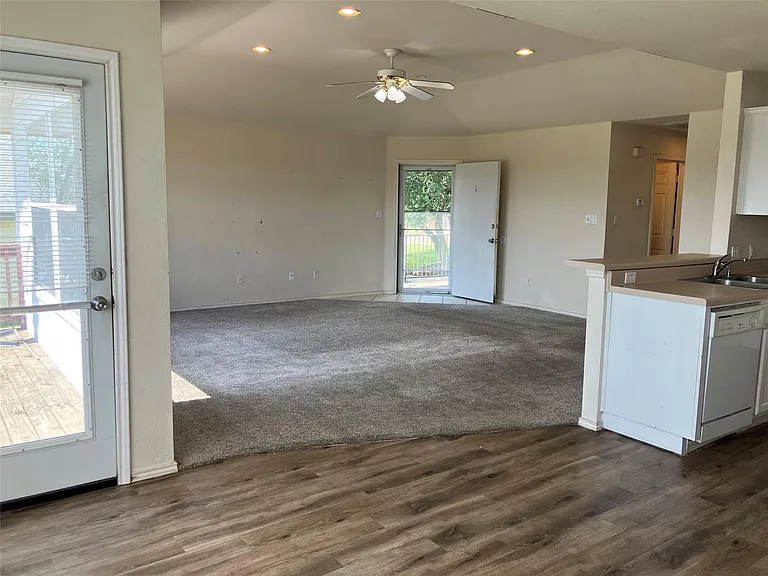 3201 Macarthur Ave #A — Photo 3