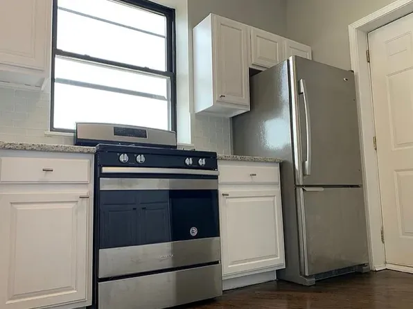 4549 S Michigan Ave APT 3, Chicago, IL 60653