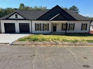 117 W Park Cir, Decatur, TN 37322